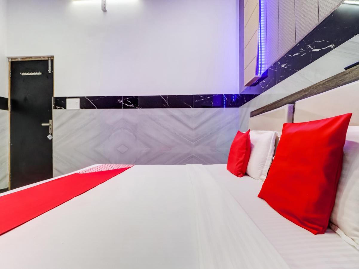 Oyo Flagship 83121 Hotel Rose Vip Saharanpur Extérieur photo