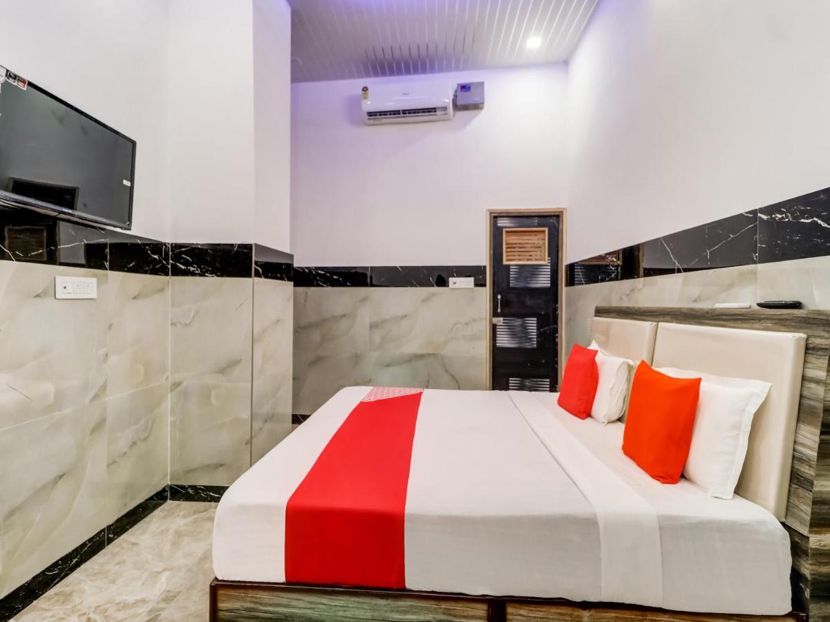 Oyo Flagship 83121 Hotel Rose Vip Saharanpur Extérieur photo