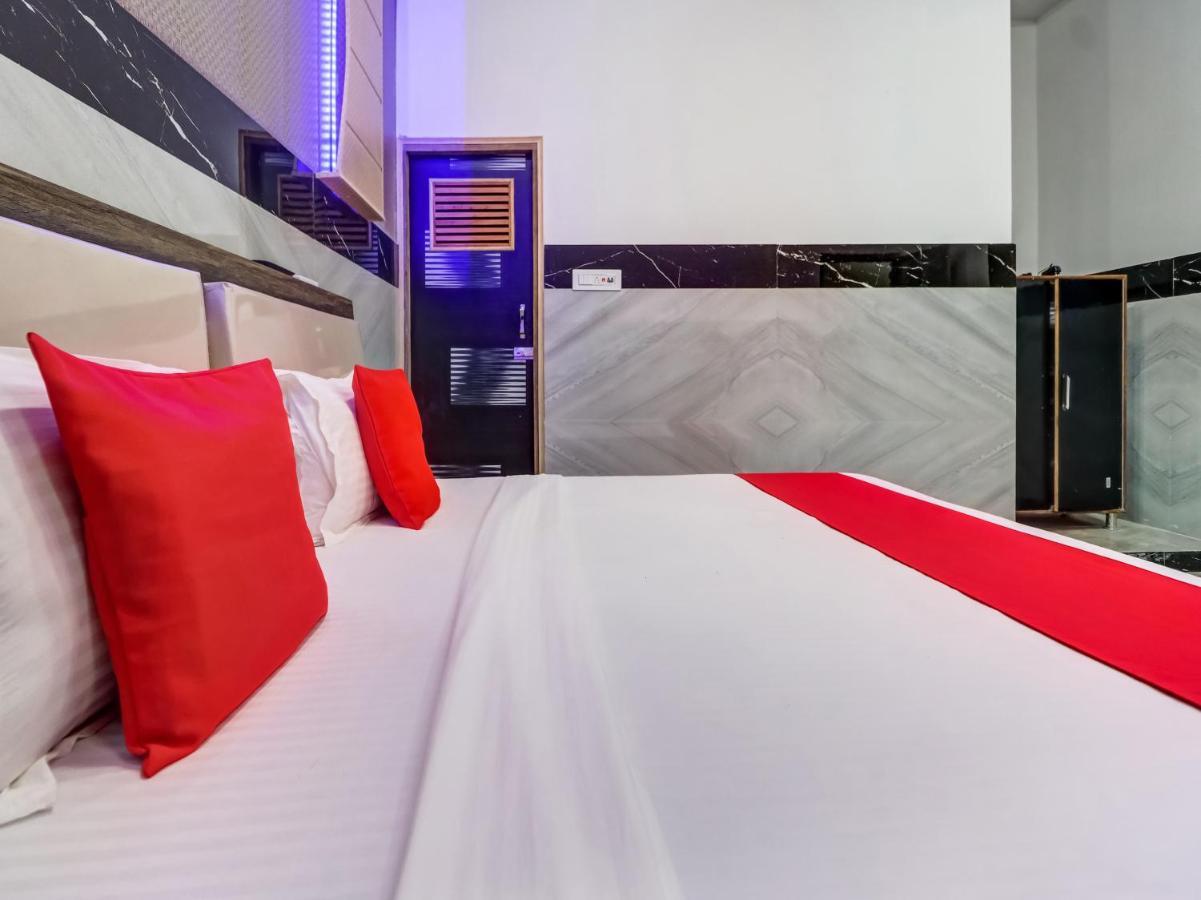 Oyo Flagship 83121 Hotel Rose Vip Saharanpur Extérieur photo