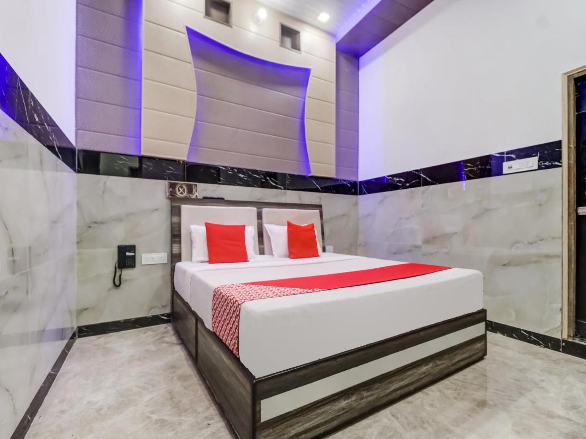 Oyo Flagship 83121 Hotel Rose Vip Saharanpur Extérieur photo